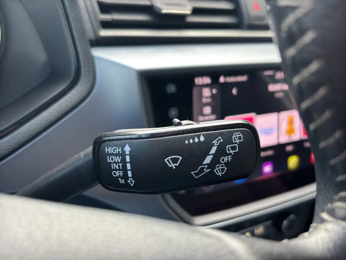 1.0 TSI Style Business Intense | Achteruitrijcamera | Apple Carplay/Android Auto | Cruise control adaptief |