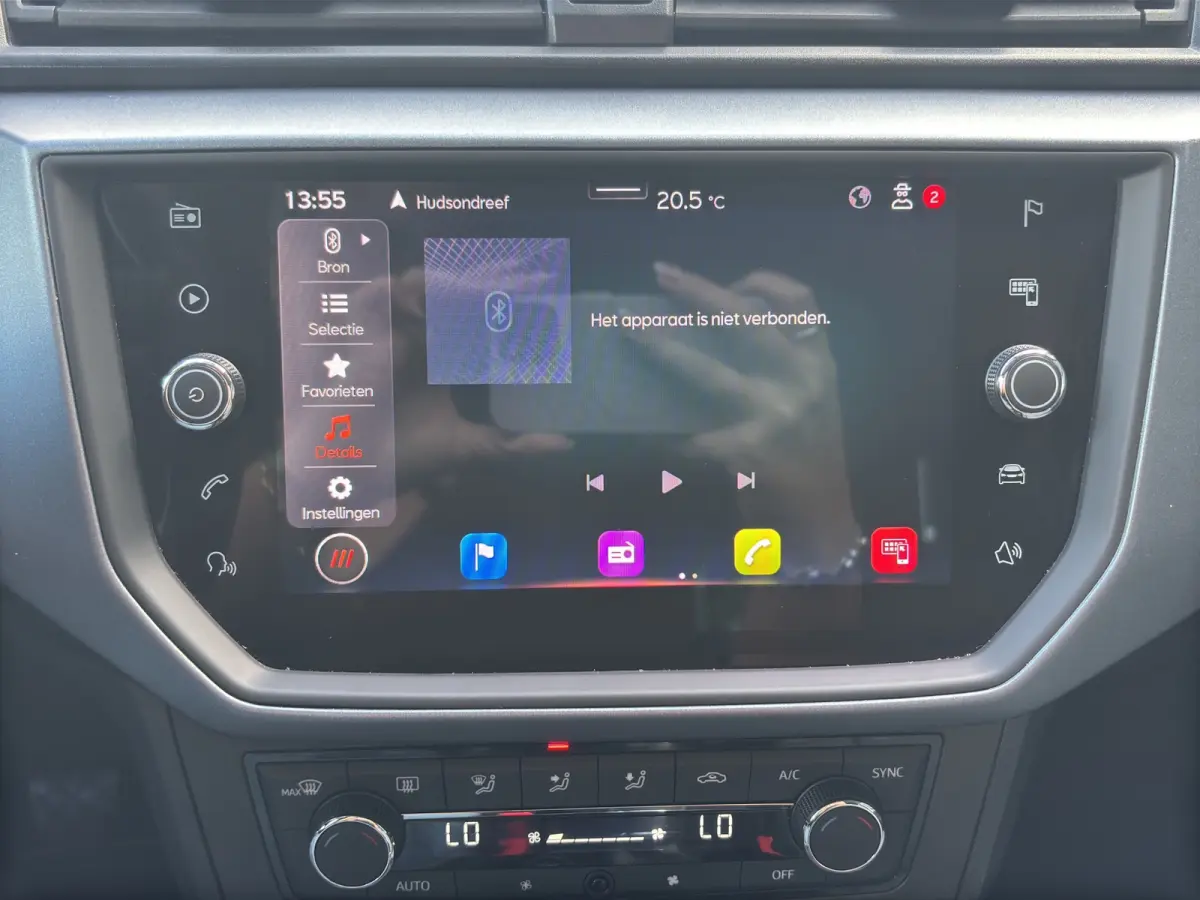 1.0 TSI Style Business Intense | Achteruitrijcamera | Apple Carplay/Android Auto | Cruise control adaptief |
