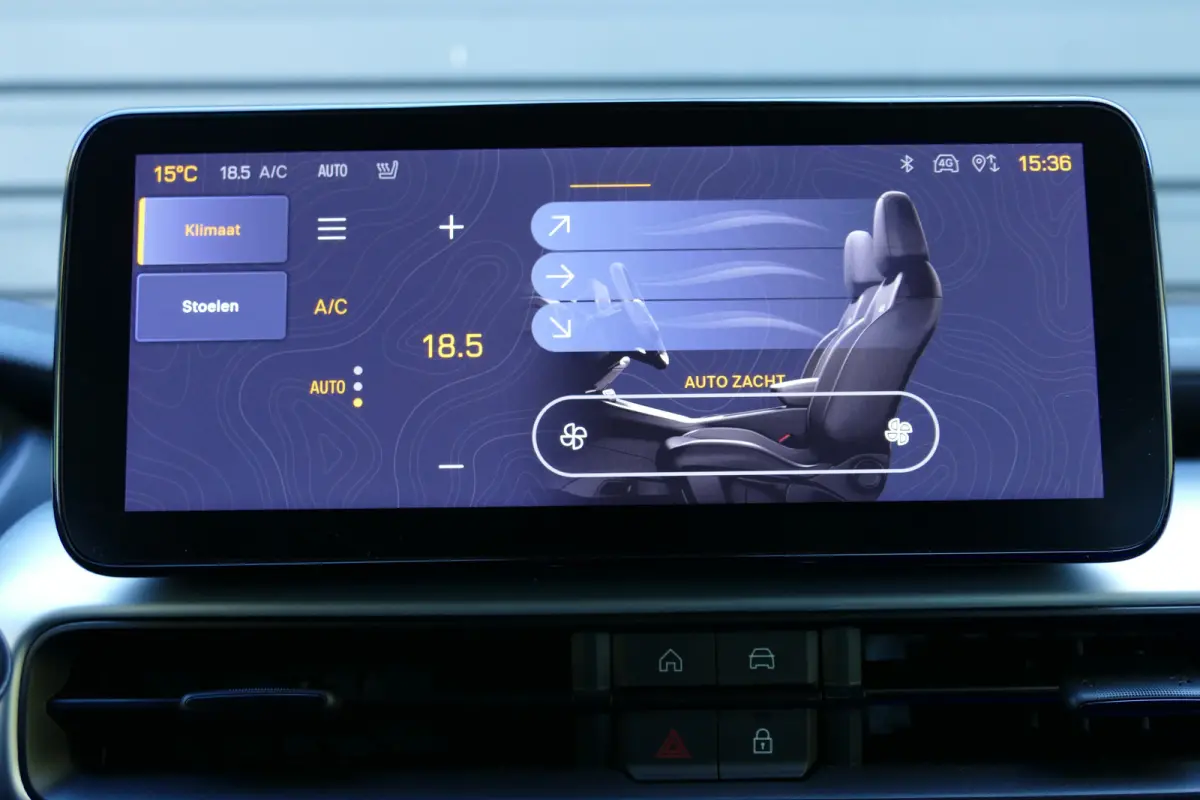 1.2 e-Hybrid Summit | Achteruitrijcamera | Airco (automatisch) | Apple Carplay/Android Auto|telefoonintegratie premium