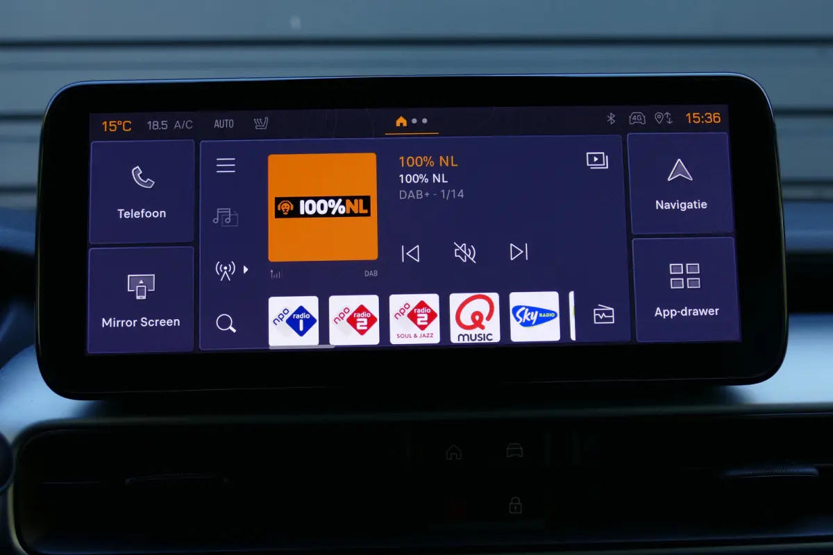 1.2 e-Hybrid Summit | Achteruitrijcamera | Airco (automatisch) | Apple Carplay/Android Auto|telefoonintegratie premium