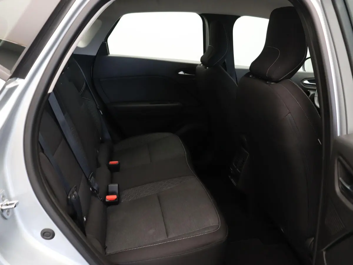 TCe 90pk techno | Cruise Control | Apple Carplay | Android auto | 17" LMV | Parkeersensoren achter |
