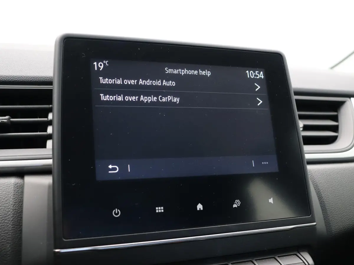 TCe 90pk techno | Cruise Control | Apple Carplay | Android auto | 17" LMV | Parkeersensoren achter |