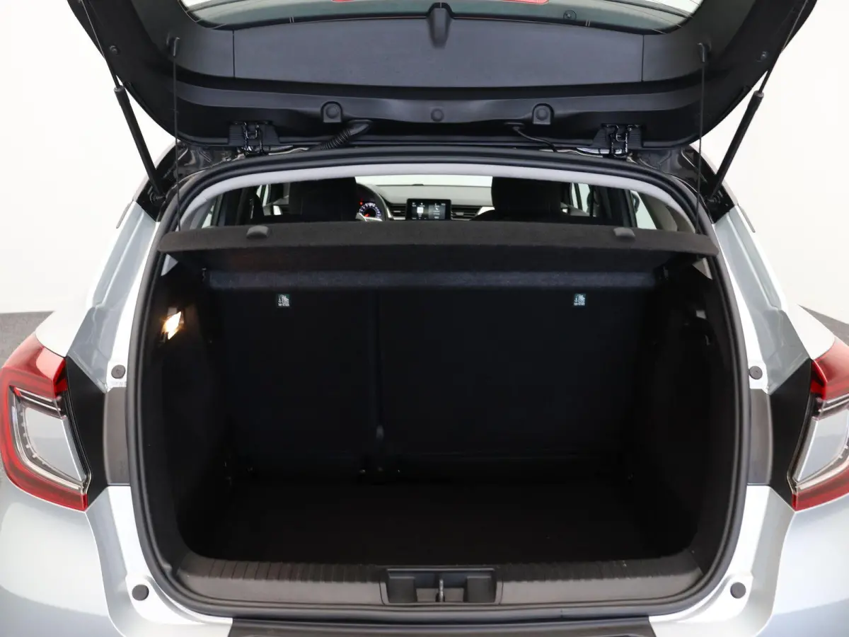 TCe 90pk techno | Cruise Control | Apple Carplay | Android auto | 17" LMV | Parkeersensoren achter |