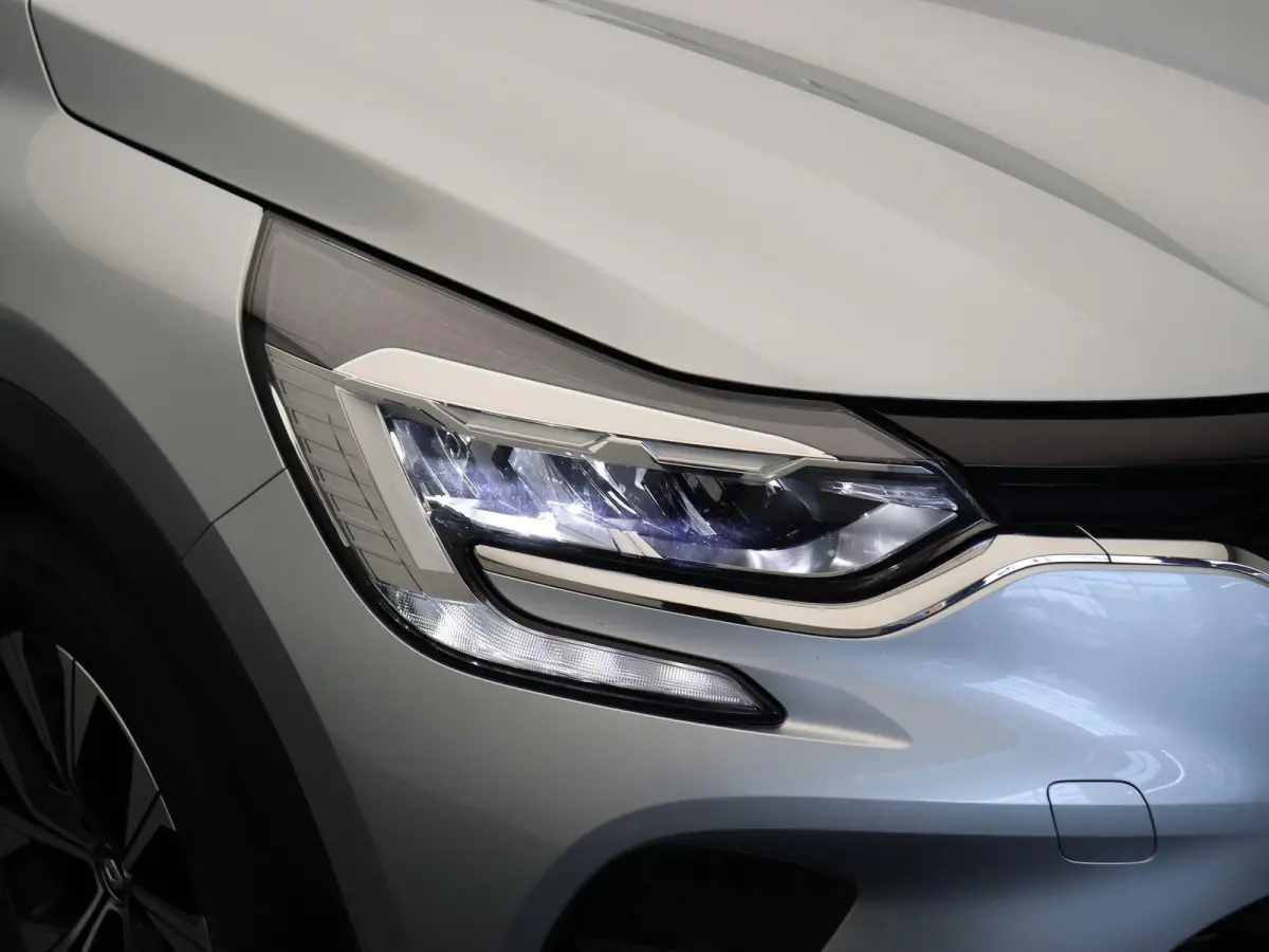 TCe 90pk techno | Cruise Control | Apple Carplay | Android auto | 17" LMV | Parkeersensoren achter |