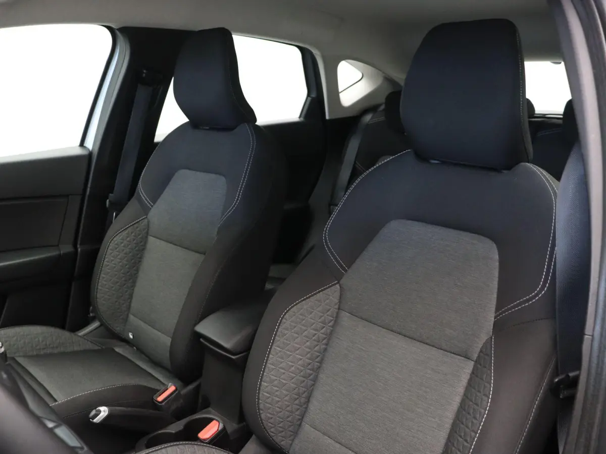 TCe 90pk techno | Cruise Control | Apple Carplay | Android auto | 17" LMV | Parkeersensoren achter |