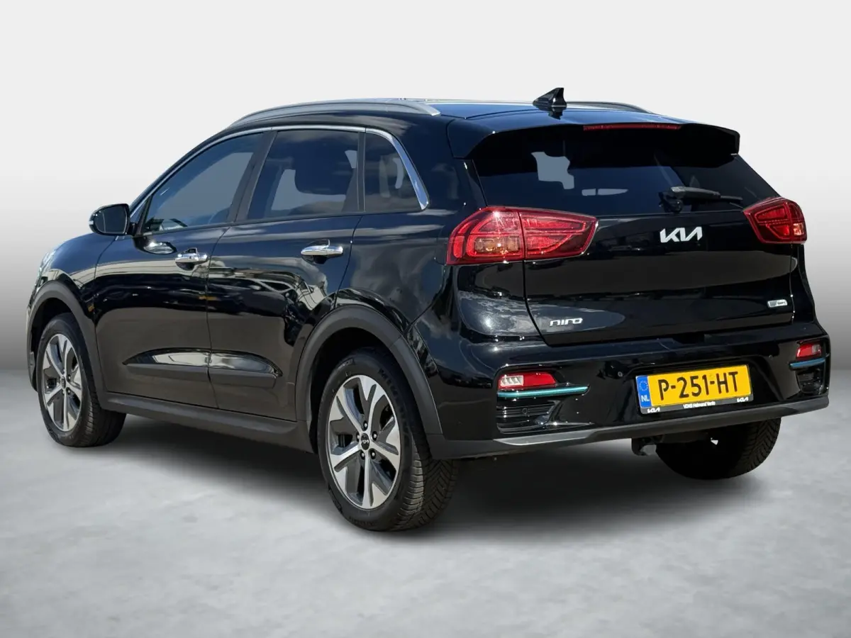 DynamicPlusLine 64 kWh SOH 94,1% | Trekhaak | Schuif-Kanteldak | Adaptive Cruise | 3-Fase 11kW | Stoel- & Stuurverwarming | LED | Camera | Keyless | Lane Assist | Apple CarPlay | 1e Eigenaar