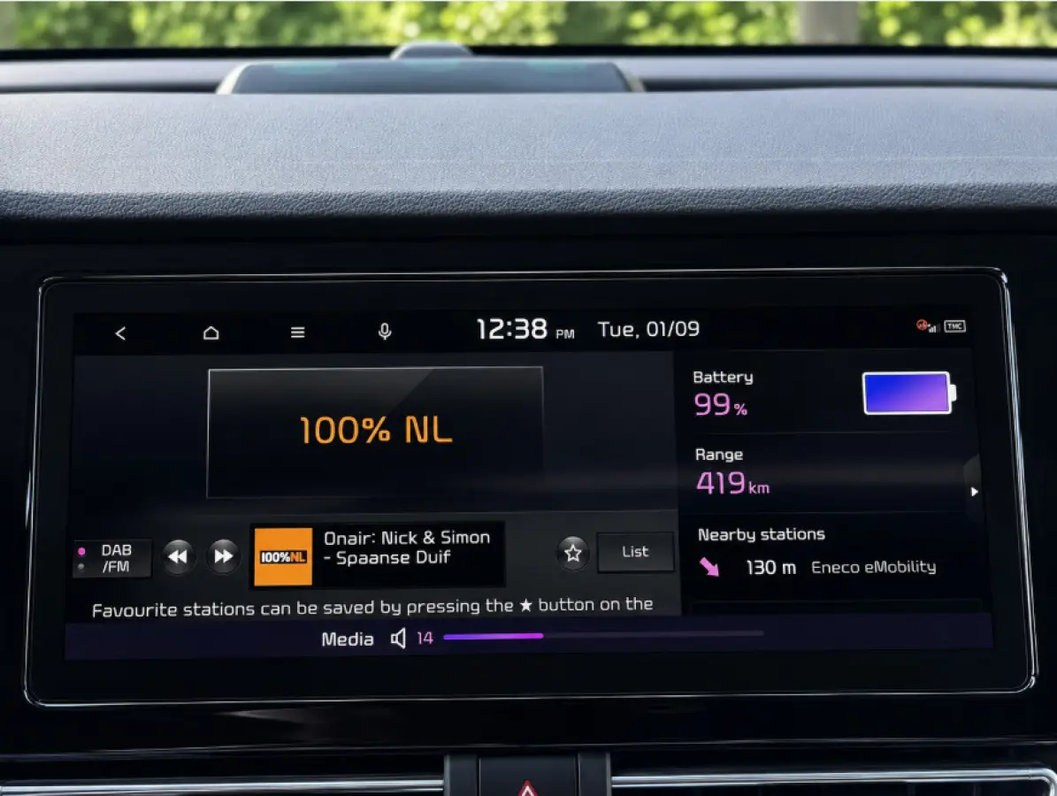 DynamicPlusLine 64 kWh SOH 94,1% | Trekhaak | Schuif-Kanteldak | Adaptive Cruise | 3-Fase 11kW | Stoel- & Stuurverwarming | LED | Camera | Keyless | Lane Assist | Apple CarPlay | 1e Eigenaar