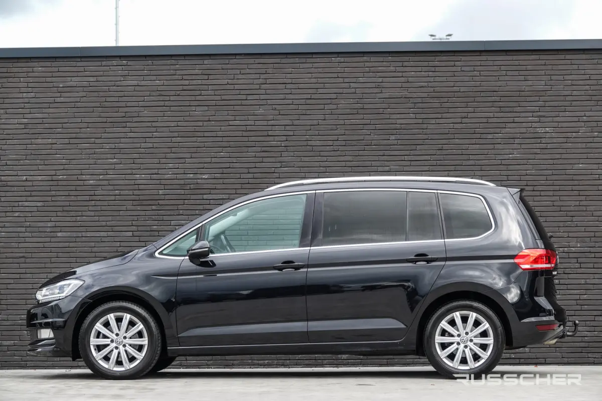 2.0Tdi 150Pk DSG6 | 7-Persoons | Highline | Achteruitrijcamera | Trekhaak | 17''