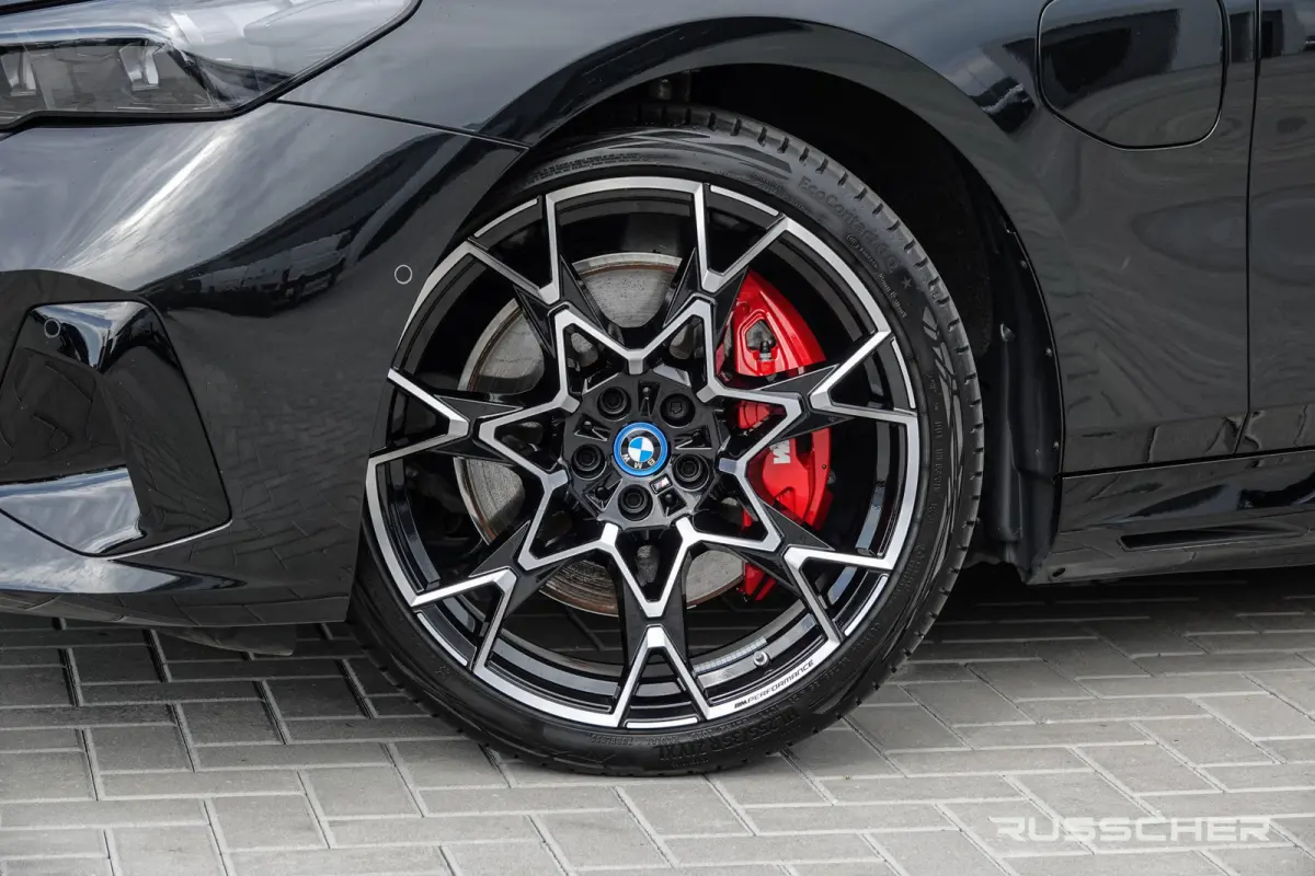 550E 490Pk Aut. | Plug in Hybride | X-Drive | Shadowline | M-Sport | Head Up Display | Panoramadak | Trekhaak | 21''