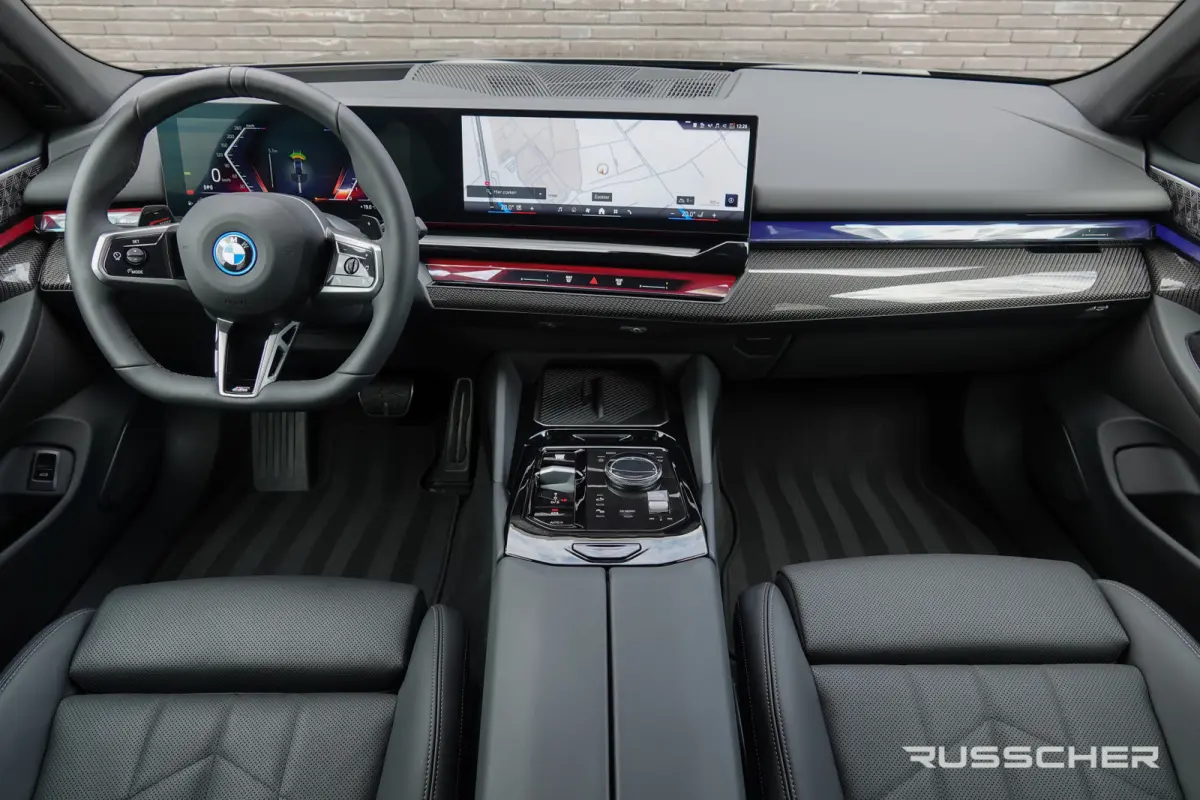 550E 490Pk Aut. | Plug in Hybride | X-Drive | Shadowline | M-Sport | Head Up Display | Panoramadak | Trekhaak | 21''
