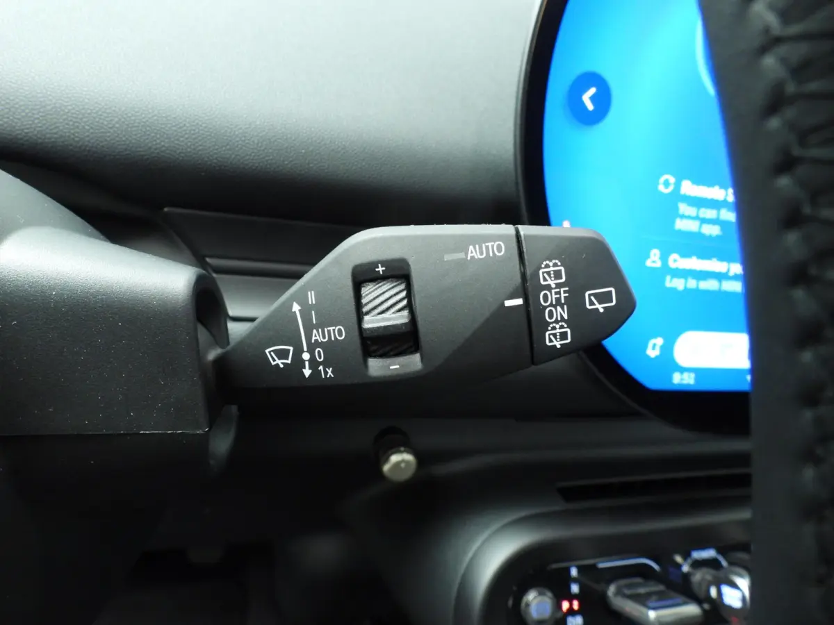 SE | LED | Navigatie | Clima | Achteruitrijcamera | PDC | SOH 99% | DAB | Alu 18 inch