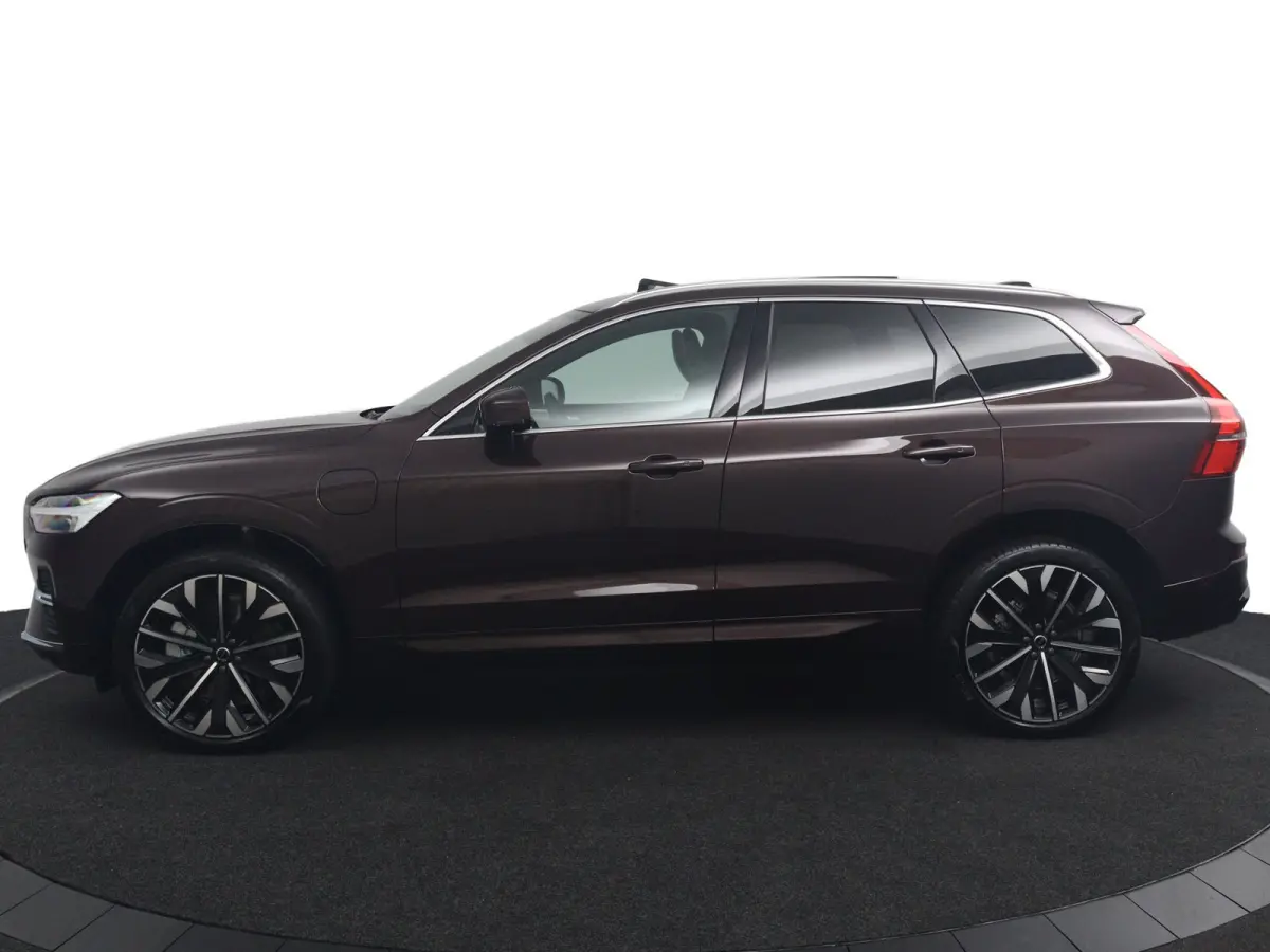 T8 AWD Ultra Bright Exec. Ed. | Luchtvering | Trekhaak | Bowers & Wilkins | Massega | Snel Leverbaar |