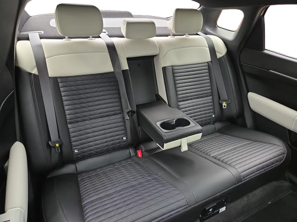 GT-PlusLine 81.4 kWh Meest luxe uitvoering | 204 PK | Metallic lak | Fabrieksgarantie t/m 6-9-2032 + 3x 1 jaar*| NAP