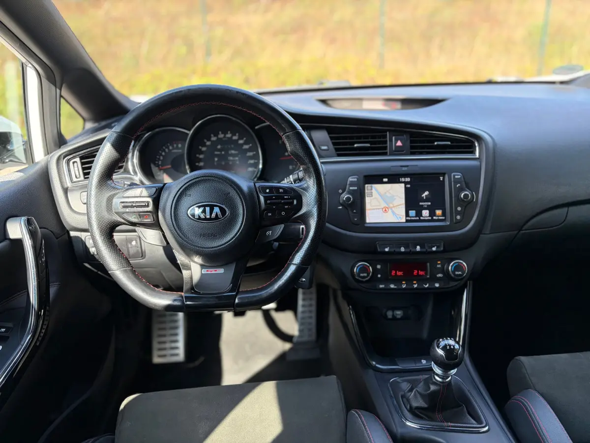 Cee'd 1.6 GT I 204PK I 1E EIG I PANO I CRUISE I CAMERA I CLIMA I LEER