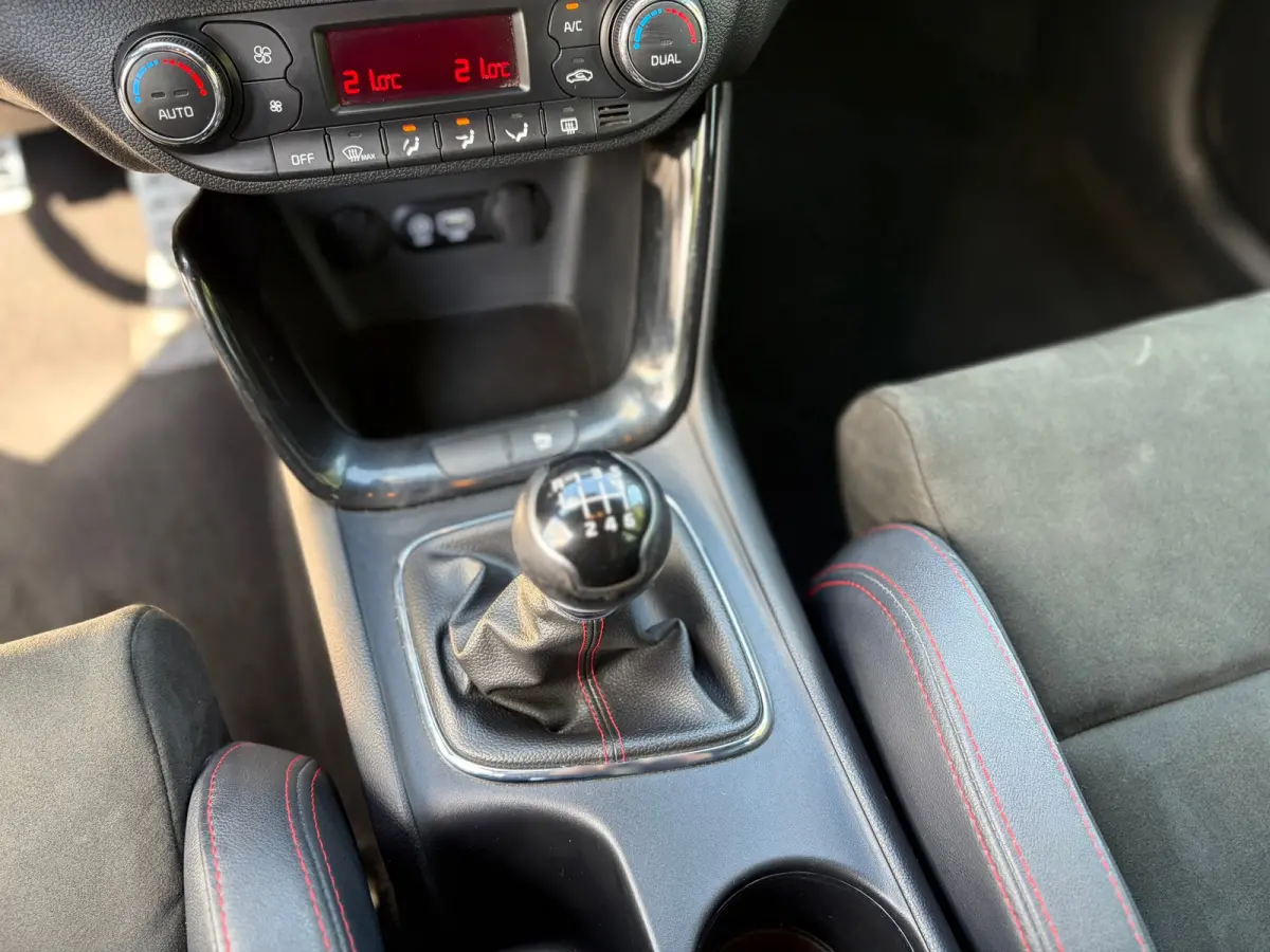 Cee'd 1.6 GT I 204PK I 1E EIG I PANO I CRUISE I CAMERA I CLIMA I LEER