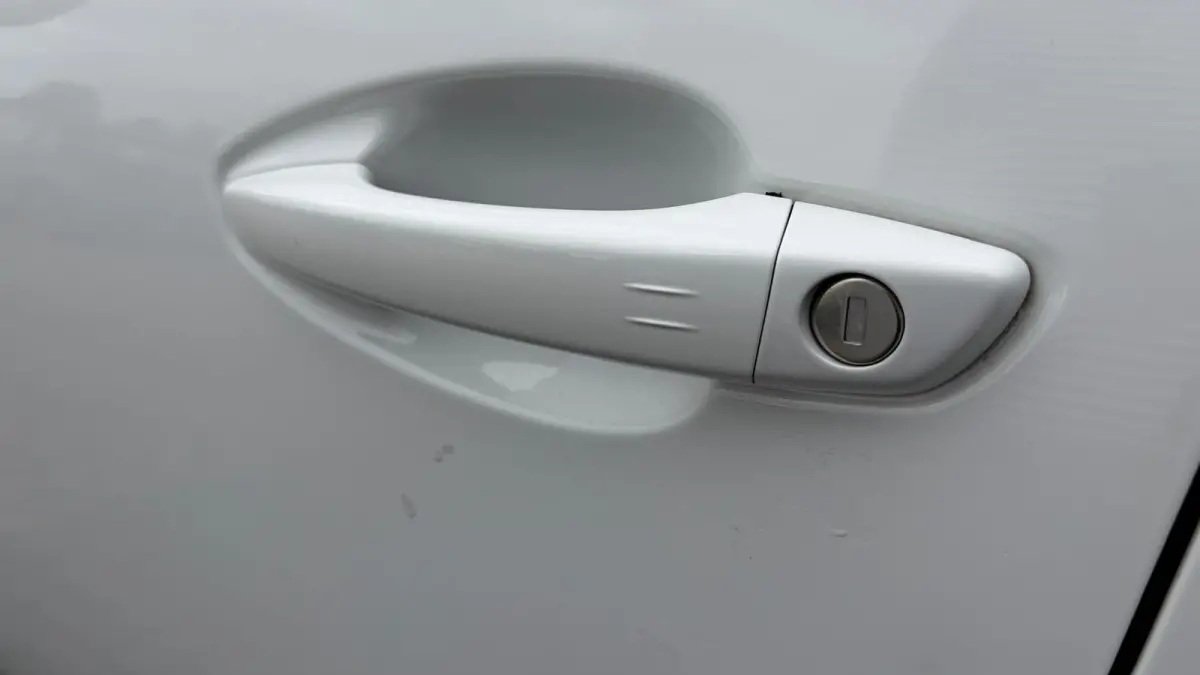 1.2 PURETECH 130PK ACTIVE AUTOMAAT / NAVI / CLIMA / LED / PDC / 17" LMV / KEYLESS / AFN.TREKHAAK / BLUETOOTH / CRUISECONTROL !!