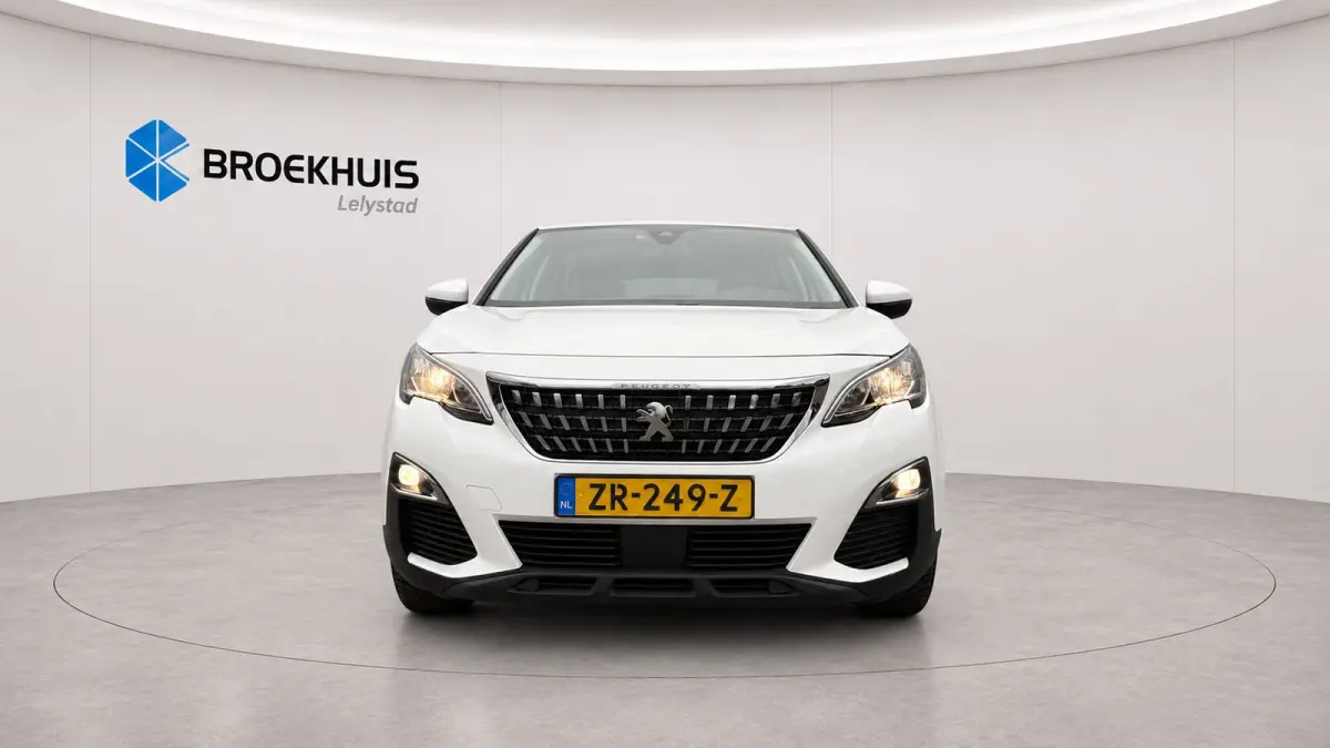 1.2 PURETECH 130PK ACTIVE AUTOMAAT / NAVI / CLIMA / LED / PDC / 17" LMV / KEYLESS / AFN.TREKHAAK / BLUETOOTH / CRUISECONTROL !!