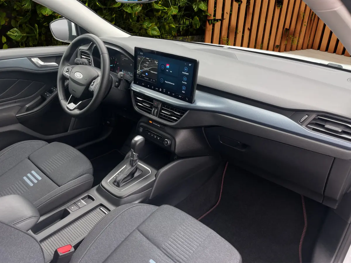 1.0EB Active Automaat | Trekhaak afneembaar | Camera | AGR | Winterpakket | Navi | Apple Carplay/Android Auto | Full-LED | Airco (automatisch) | Apple Carplay/Android Auto|telefoonintegratie