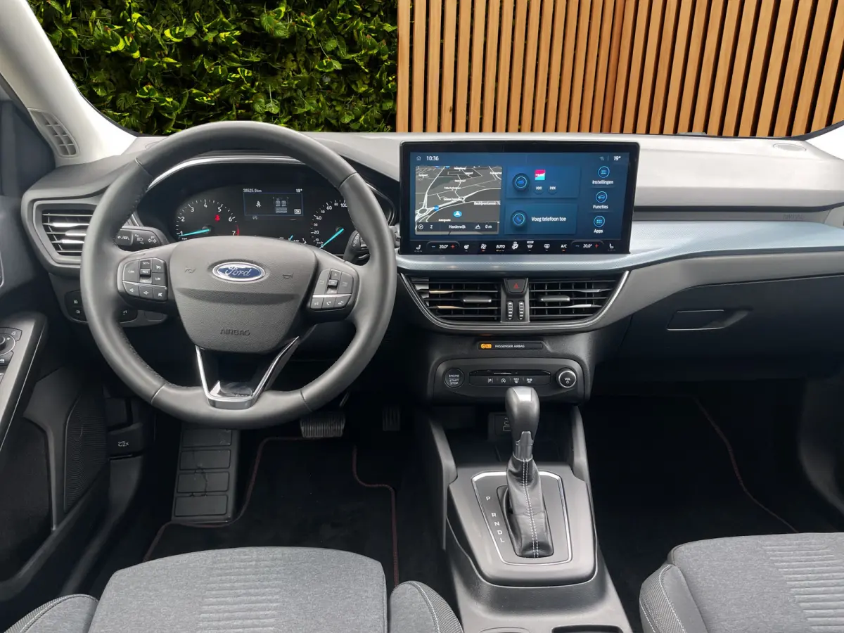1.0EB Active Automaat | Trekhaak afneembaar | Camera | AGR | Winterpakket | Navi | Apple Carplay/Android Auto | Full-LED | Airco (automatisch) | Apple Carplay/Android Auto|telefoonintegratie