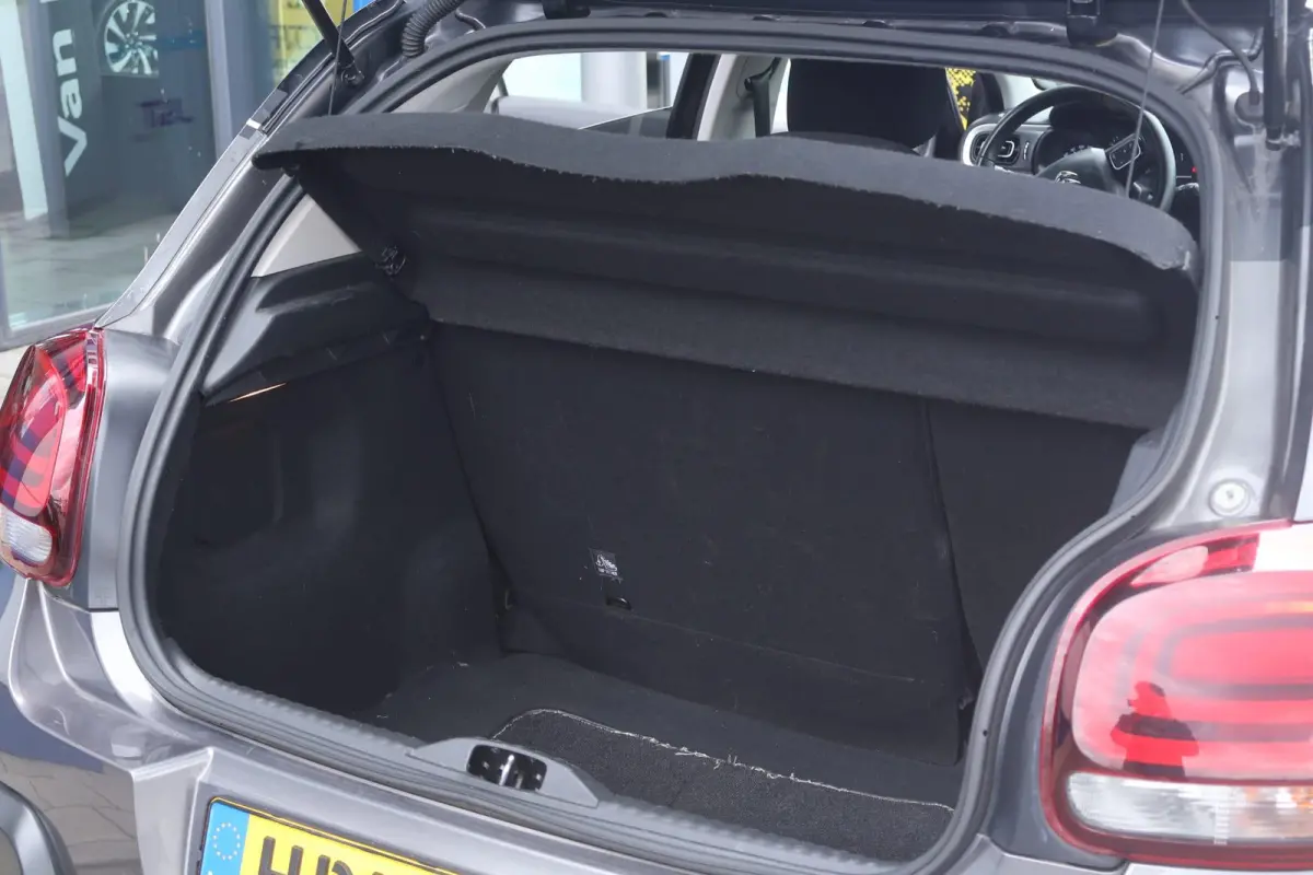 1.2 PureTech Shine | Cruise Control | Achteruitrij Camera | Dodehoeksdetectie | Navigatie | Automaat |