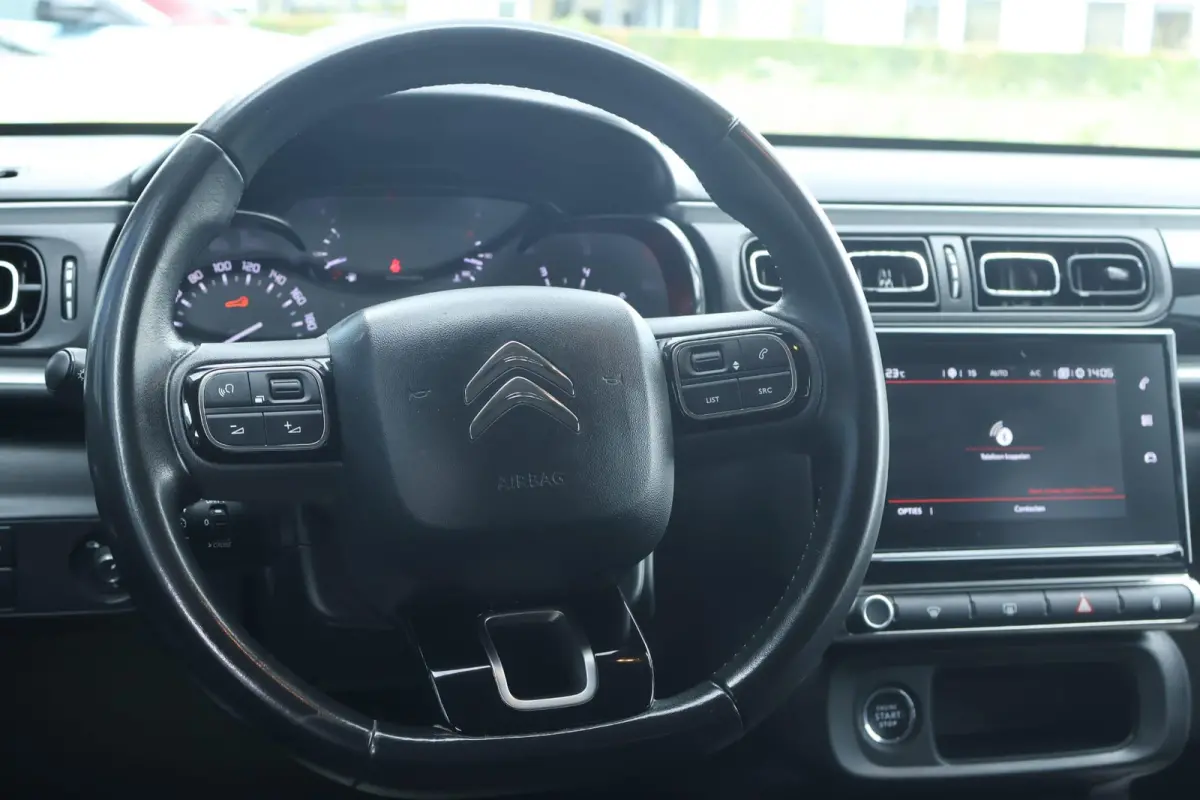 1.2 PureTech Shine | Cruise Control | Achteruitrij Camera | Dodehoeksdetectie | Navigatie | Automaat |