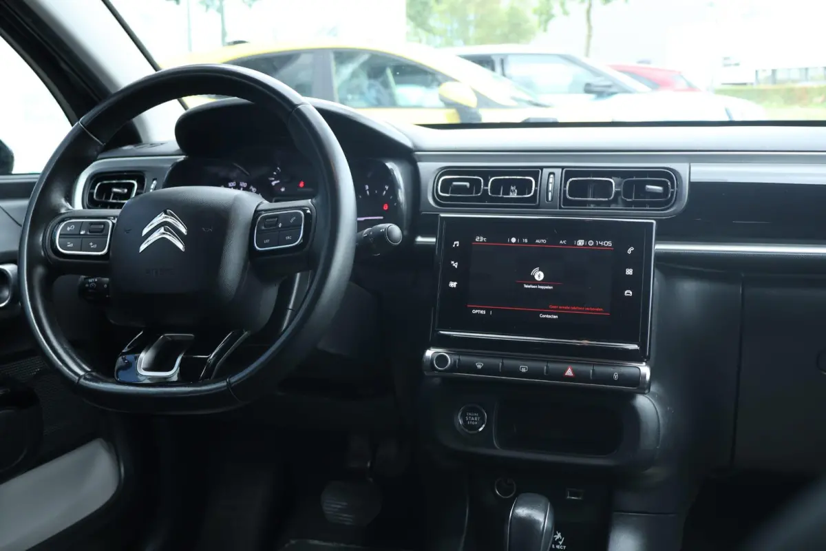 1.2 PureTech Shine | Cruise Control | Achteruitrij Camera | Dodehoeksdetectie | Navigatie | Automaat |