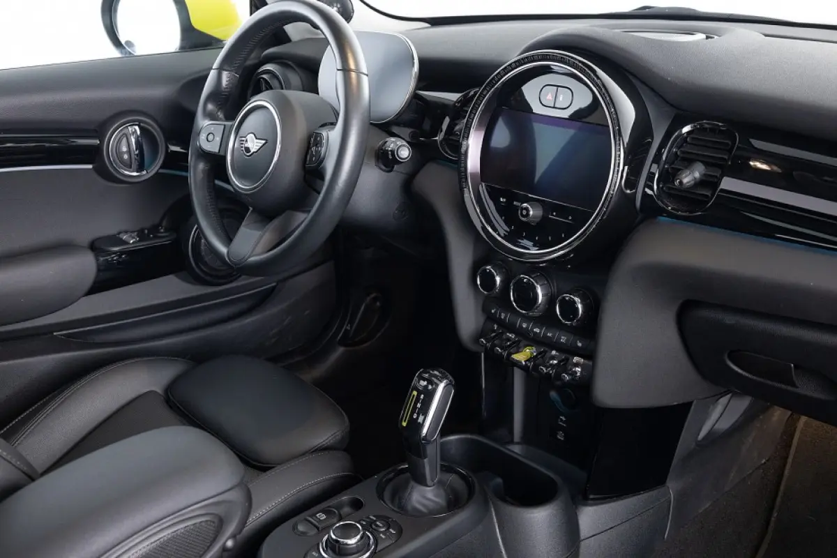 Mini Yours 33 kWh | PANORAMADAK | harman/kardon | LEDER | SOH 99% |