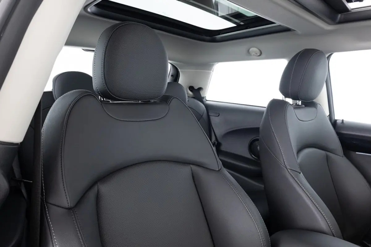 Mini Yours 33 kWh | PANORAMADAK | harman/kardon | LEDER | SOH 99% |