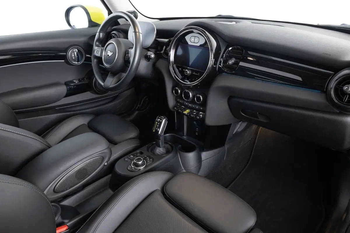 Mini Yours 33 kWh | PANORAMADAK | harman/kardon | LEDER | SOH 99% |