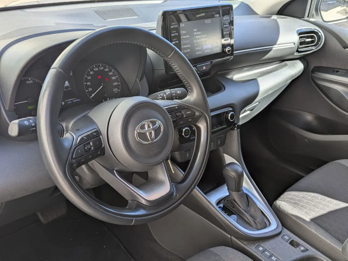 1.5 Hybrid Active|Adaptive-Cruise|Stoelverwarming|Camera|Climate-Control|Navi|Dealer-onderhouden