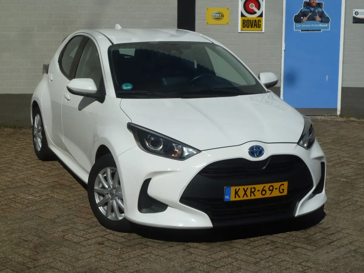 1.5 Hybrid Active|Adaptive-Cruise|Stoelverwarming|Camera|Climate-Control|Navi|Dealer-onderhouden