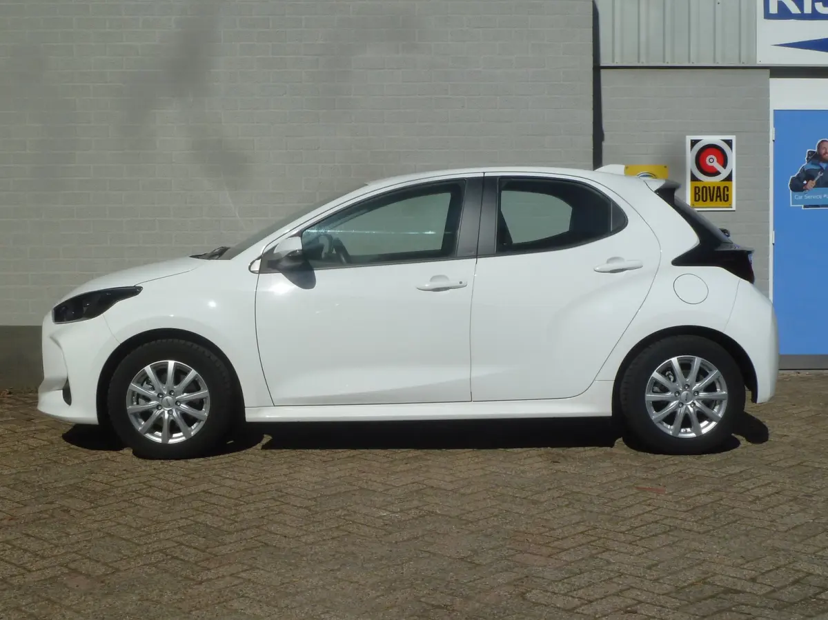 1.5 Hybrid Active|Adaptive-Cruise|Stoelverwarming|Camera|Climate-Control|Navi|Dealer-onderhouden