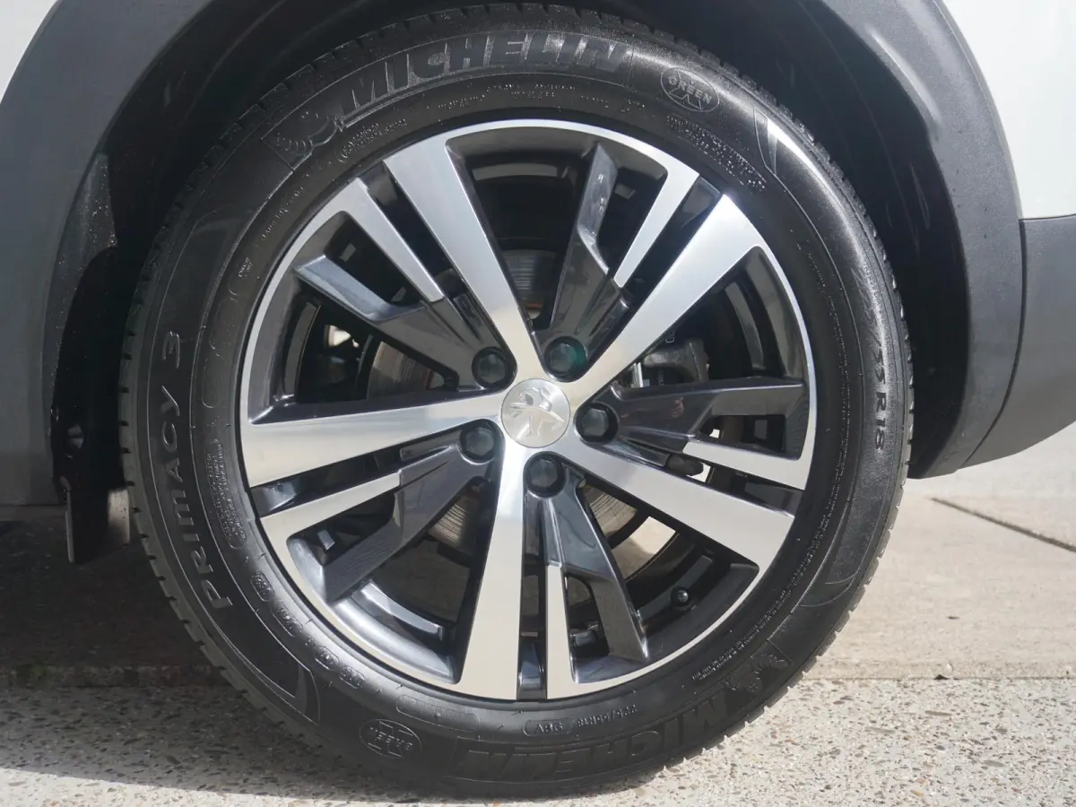 1.6 e-THP GT Line Pack Premium