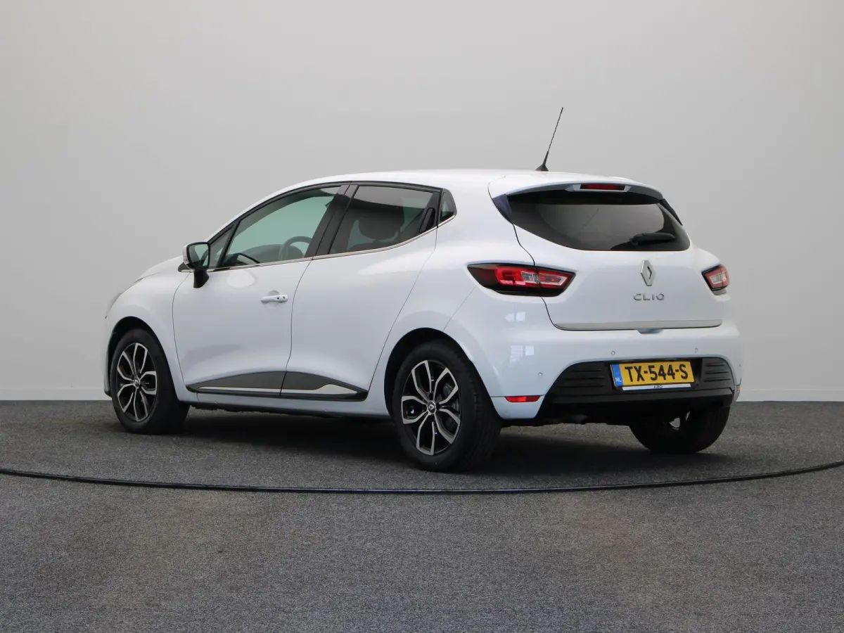 TCe 90pk Intens | Uniek lage km stand | Dealer onderhouden | Climate control | Cruise control | Navigatie |