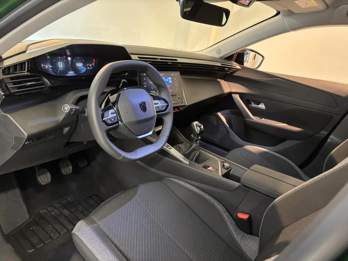 1.2 Turbo Active Pack Business Navigatie | Parkeersensoren achter | Android auto / Apple carplay | Adaptive Cruise Control