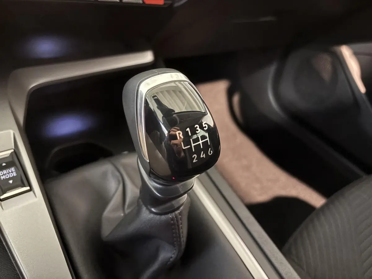 1.2 Turbo Active Pack Business Navigatie | Parkeersensoren achter | Android auto / Apple carplay | Adaptive Cruise Control
