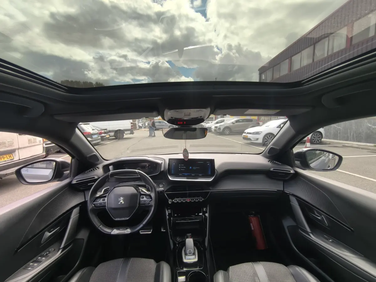 1.2 PureTech Blue Lease Allure-PANO-LED NAVI -CAMERA -CARPLAY AIRCO