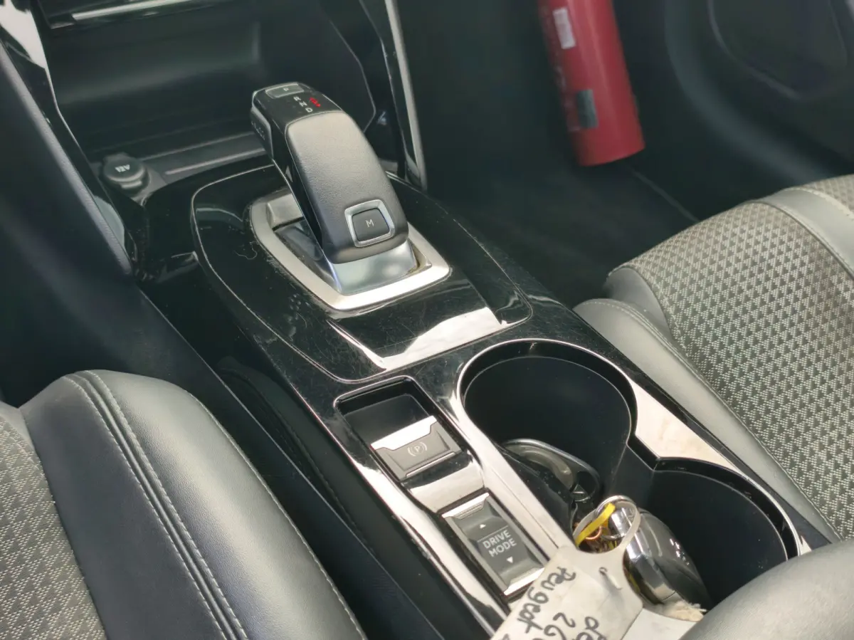 1.2 PureTech Blue Lease Allure-PANO-LED NAVI -CAMERA -CARPLAY AIRCO