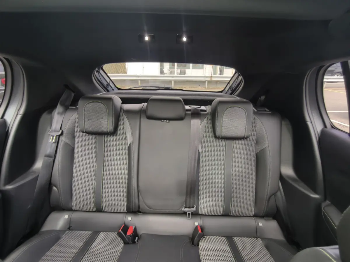 1.2 PureTech Blue Lease Allure-PANO-LED NAVI -CAMERA -CARPLAY AIRCO
