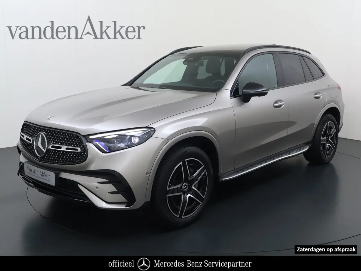 AMG // Panoramadak // Trekhaak // Achterbank Verwarming // 360 Camera // Memory // Carplay // Night Pakket