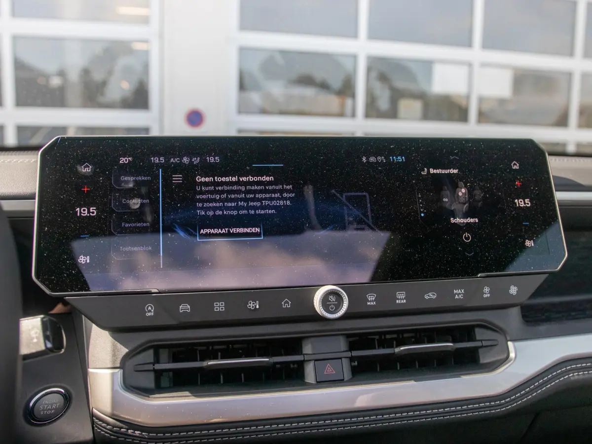 1.2 e-Hybrid First Edition | Adapt. Cruise | Schuif/Kanteldak | Camera | Carplay | 18" | Elektr. A-Klep | Navi | Winter Pack