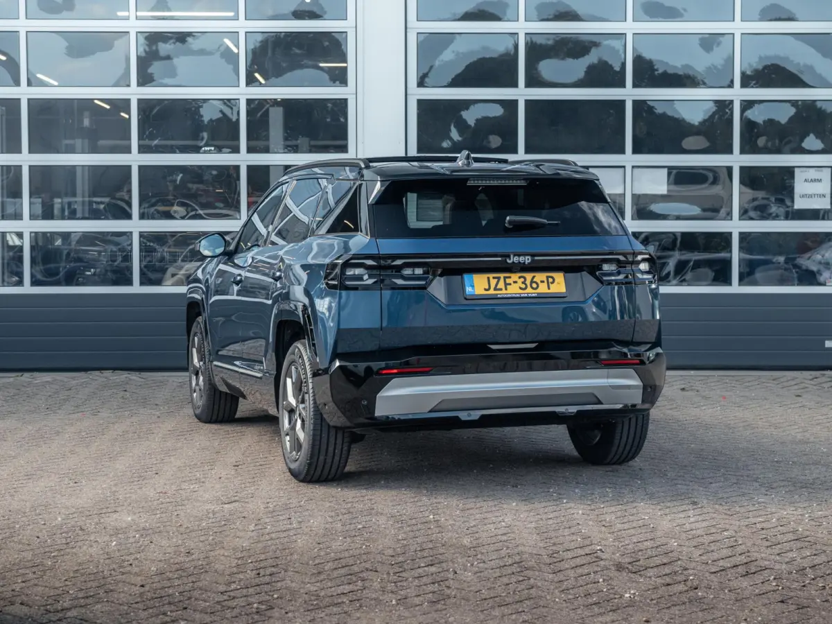 1.2 e-Hybrid First Edition | Adapt. Cruise | Schuif/Kanteldak | Camera | Carplay | 18" | Elektr. A-Klep | Navi | Winter Pack