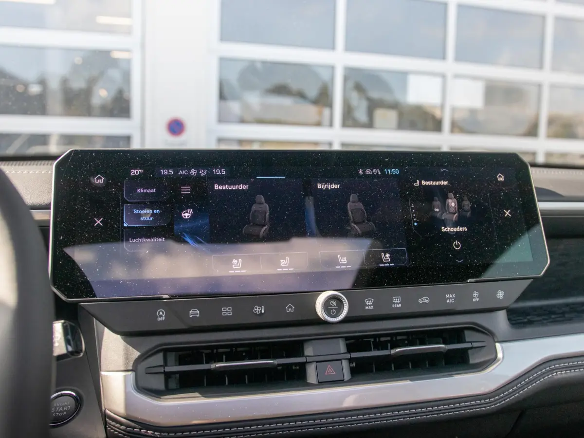 1.2 e-Hybrid First Edition | Adapt. Cruise | Schuif/Kanteldak | Camera | Carplay | 18" | Elektr. A-Klep | Navi | Winter Pack