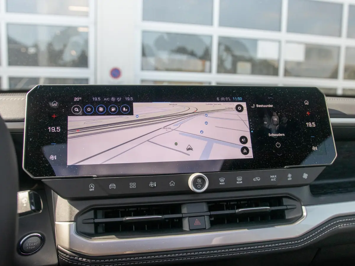 1.2 e-Hybrid First Edition | Adapt. Cruise | Schuif/Kanteldak | Camera | Carplay | 18" | Elektr. A-Klep | Navi | Winter Pack