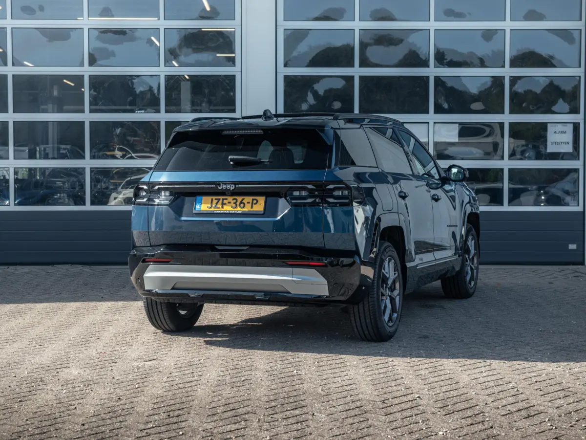 1.2 e-Hybrid First Edition | Adapt. Cruise | Schuif/Kanteldak | Camera | Carplay | 18" | Elektr. A-Klep | Navi | Winter Pack