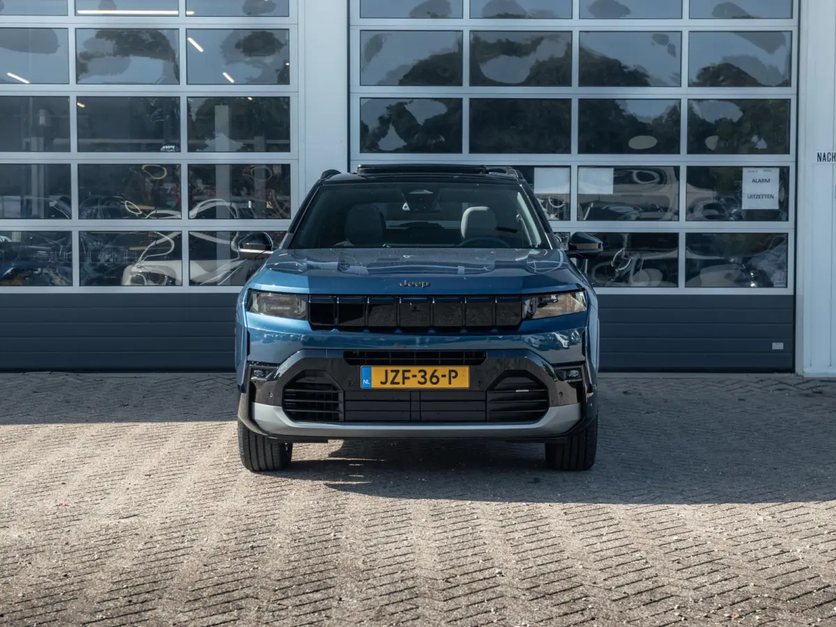 1.2 e-Hybrid First Edition | Adapt. Cruise | Schuif/Kanteldak | Camera | Carplay | 18" | Elektr. A-Klep | Navi | Winter Pack
