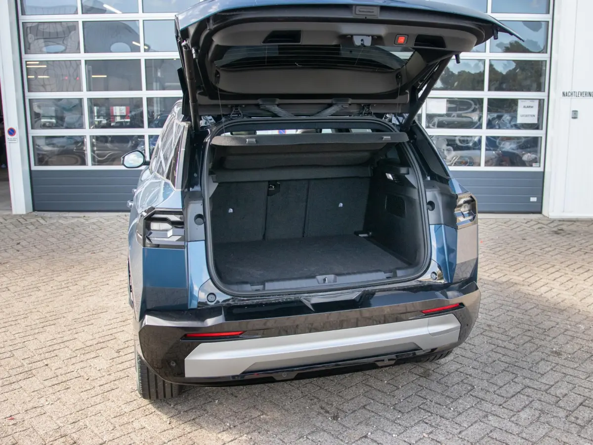 1.2 e-Hybrid First Edition | Adapt. Cruise | Schuif/Kanteldak | Camera | Carplay | 18" | Elektr. A-Klep | Navi | Winter Pack