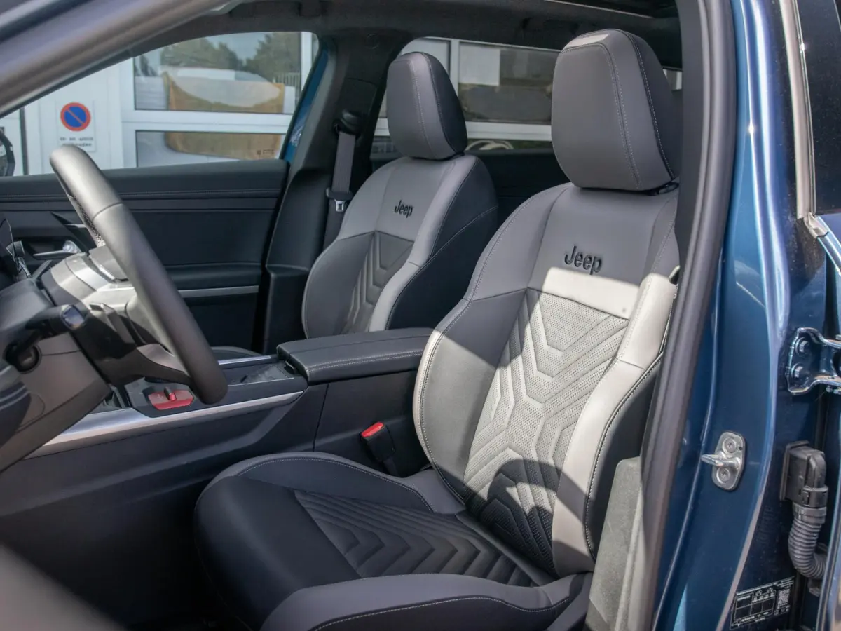 1.2 e-Hybrid First Edition | Adapt. Cruise | Schuif/Kanteldak | Camera | Carplay | 18" | Elektr. A-Klep | Navi | Winter Pack