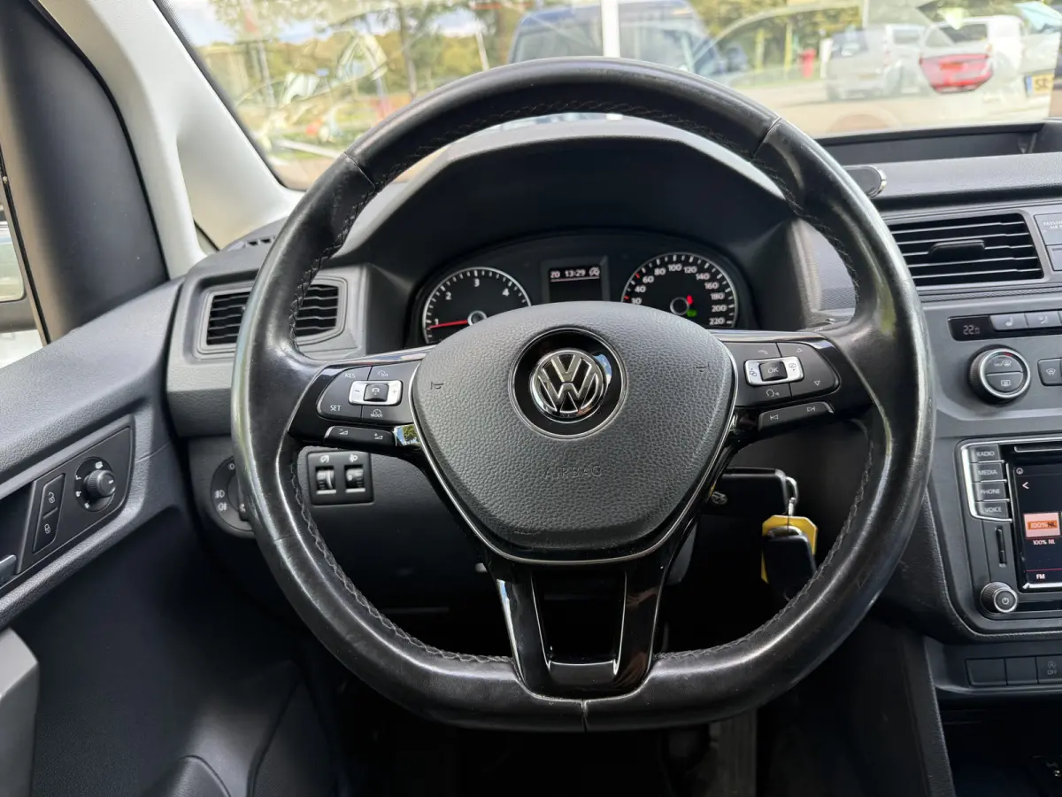 2.0 TDI L1H1 BMT Highline | Vol opties | 2x Schuifd. | Leder | Adapt. Cruise. | Stoelverw.