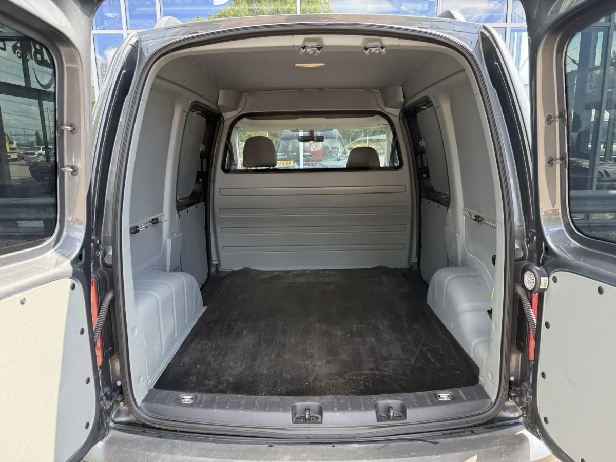 2.0 TDI L1H1 BMT Highline | Vol opties | 2x Schuifd. | Leder | Adapt. Cruise. | Stoelverw.
